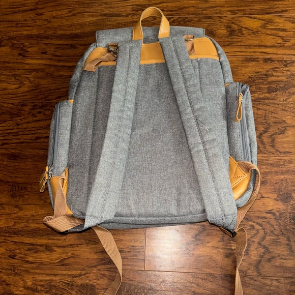 NEW Parker Baby Co Birch Bag Grey Diaper Backpack NWOT Diaper Bag + Changing Pad - Picture 9 of 9